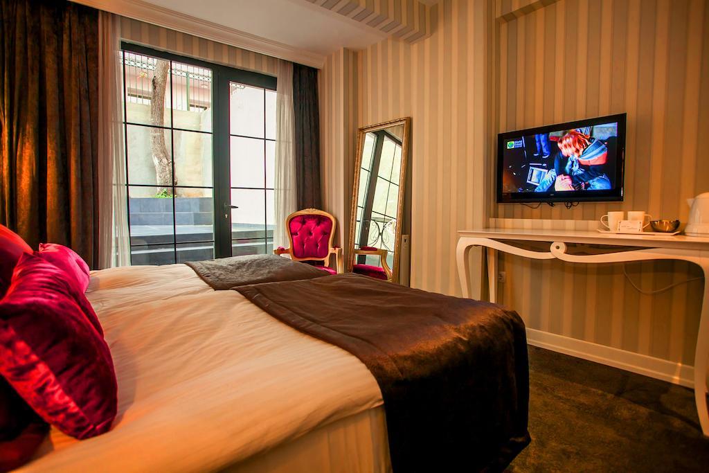 Hotel Lucis Pera 3*